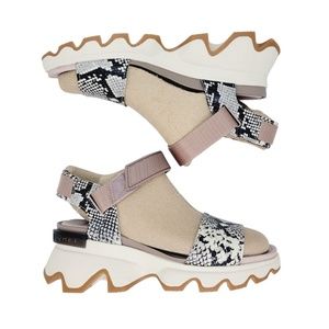COPY - SOREL WOMEN'S KINETIC Snake Print Sporty SANDALS Size 9.5 MAUVE VAPOR